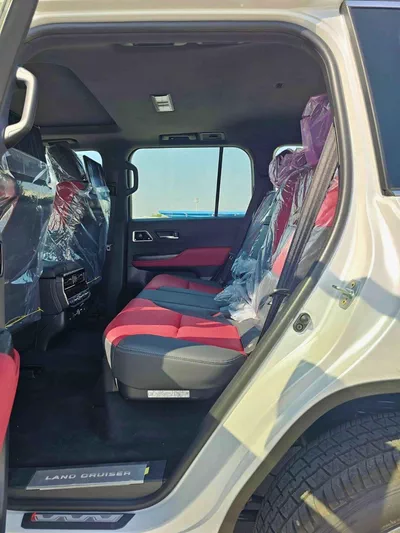 Toyota Land Cruiser VXR 3.3L DIESEL TWIN TURBO || PWR WITH MEMORY SEATS || HUD , RADAR | JBL SPEAKERS (CODE # LCDVXRHA)-11