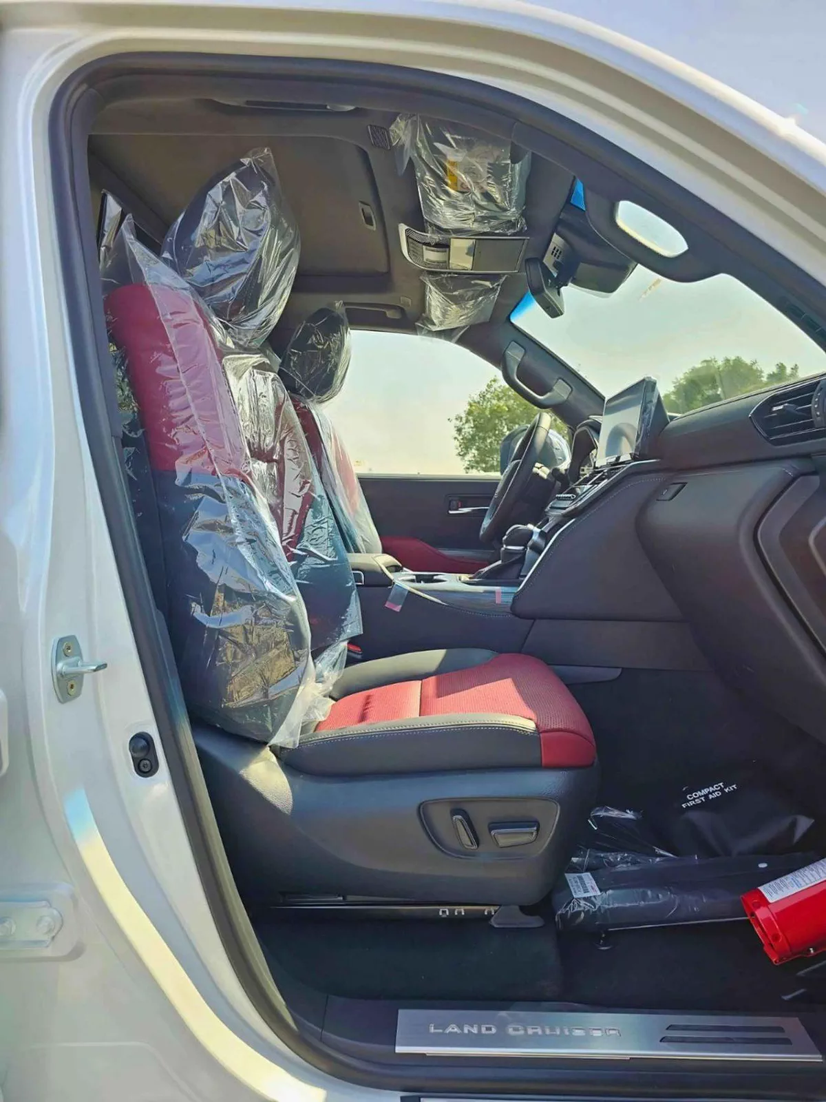 Toyota Land Cruiser VXR 3.3L DIESEL TWIN TURBO || PWR WITH MEMORY SEATS || HUD , RADAR | JBL SPEAKERS (CODE # LCDVXRHA)-10-0