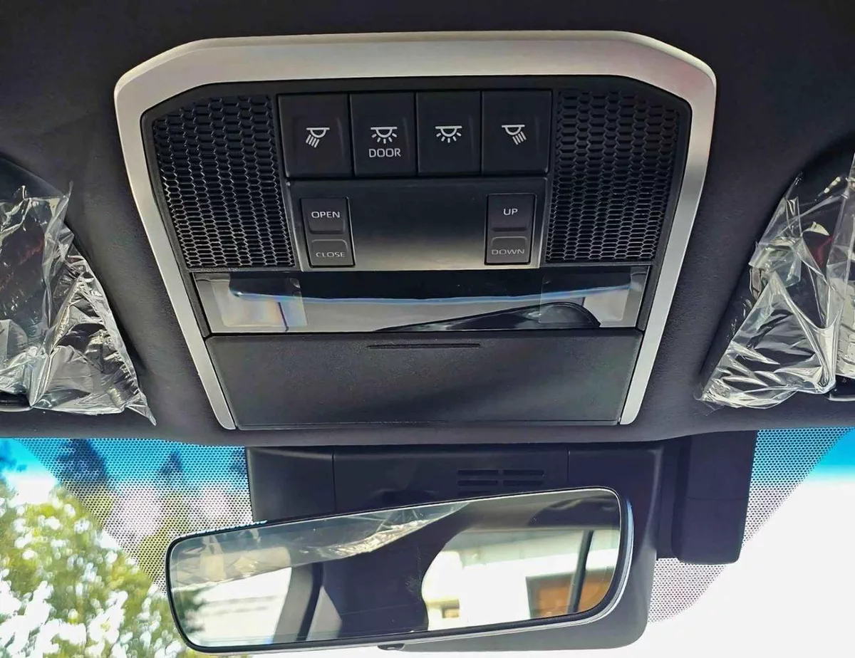 Toyota Land Cruiser VXR 3.3L DIESEL TWIN TURBO || PWR WITH MEMORY SEATS || HUD , RADAR | JBL SPEAKERS (CODE # LCDVXRHA)-21-0