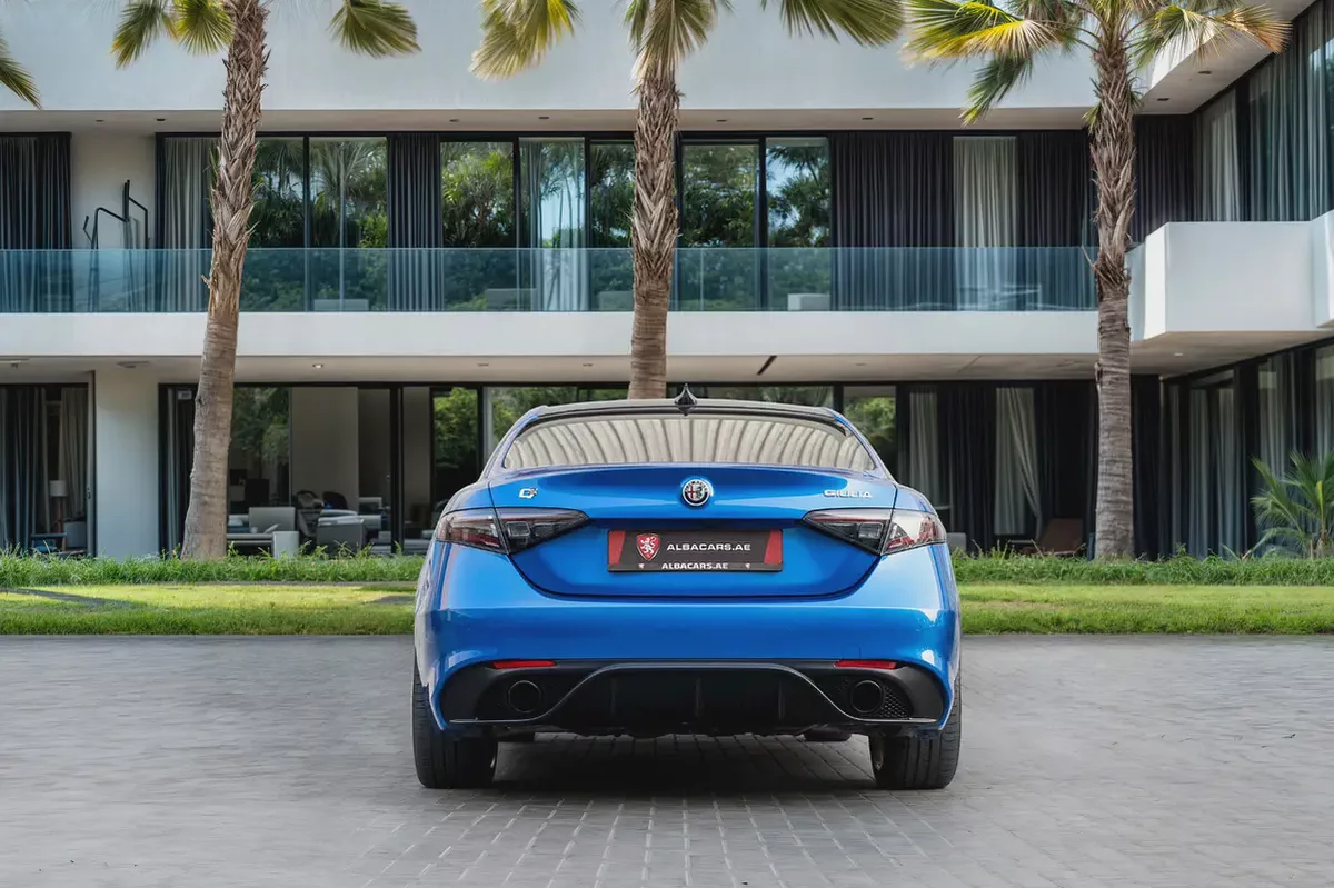 3,428 P.M |  Giulia Competizione | 0% Downpayment | Warranty!-4-4