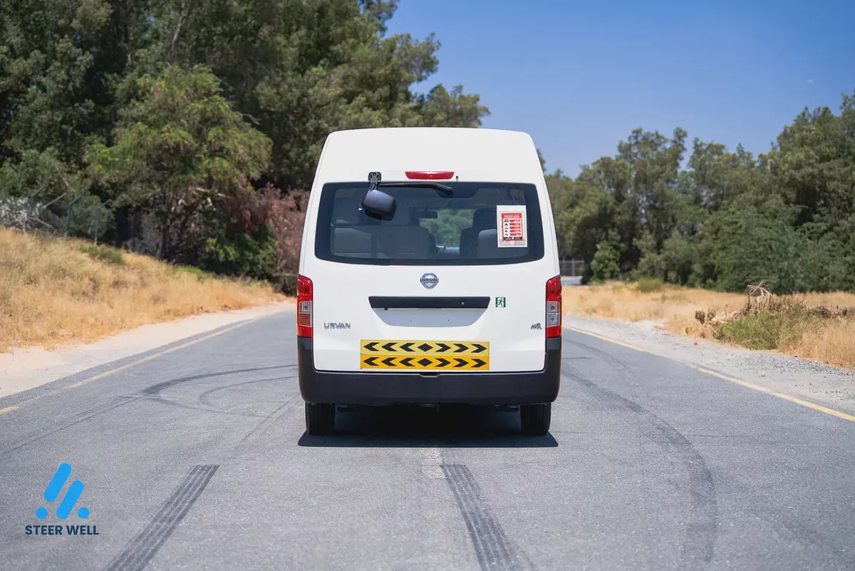 2022 Nissan Urvan NV350 13 Seater High Roof Van -Petrol - GCC - Manual Transmission-7-7