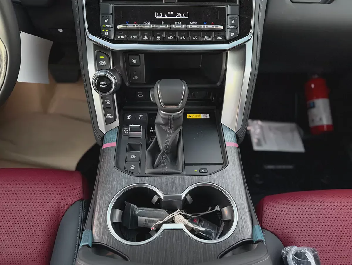 Toyota Land Cruiser VXR 2026 | QATAR Specs | Brand New-7-7