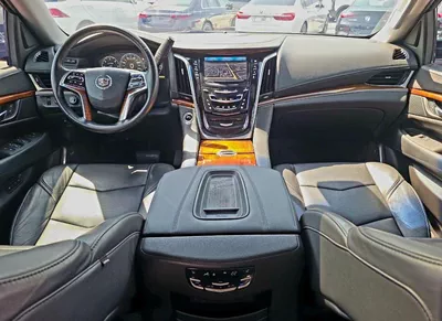 Cadillac Escalade PREMIUM Luxury 6.2L Premium Luxury 2015 GCC-8