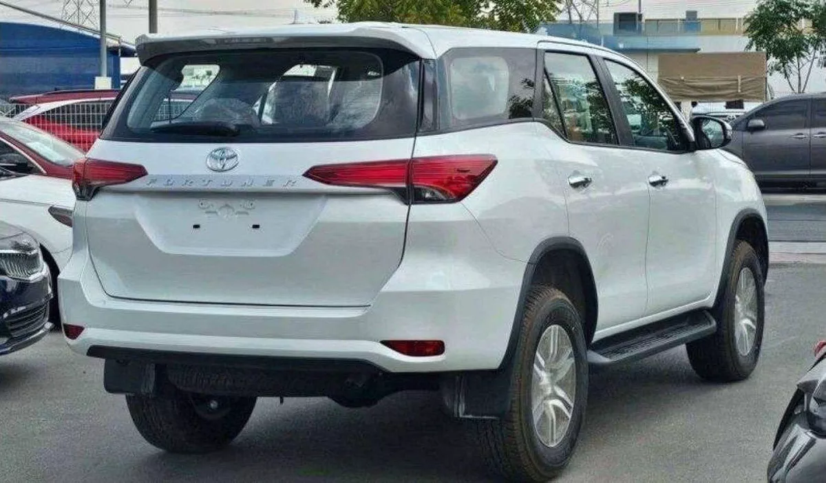 Toyota Fortuner EXR Toyota Fortuner 2.7L petrol Full Option 4x4 2024-3-0