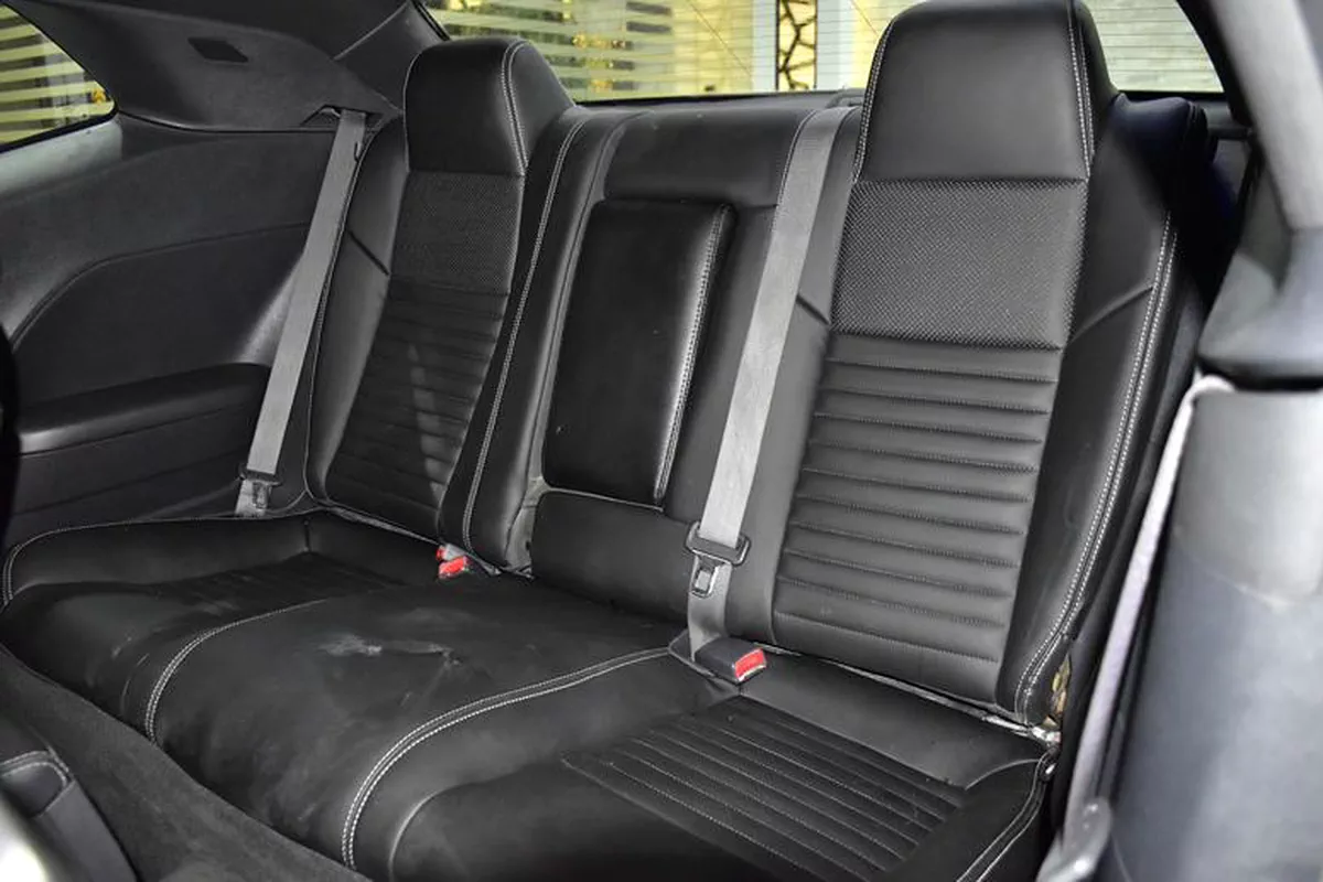 Dodge Challenger ( 2012 Model ) in Black...-11-11