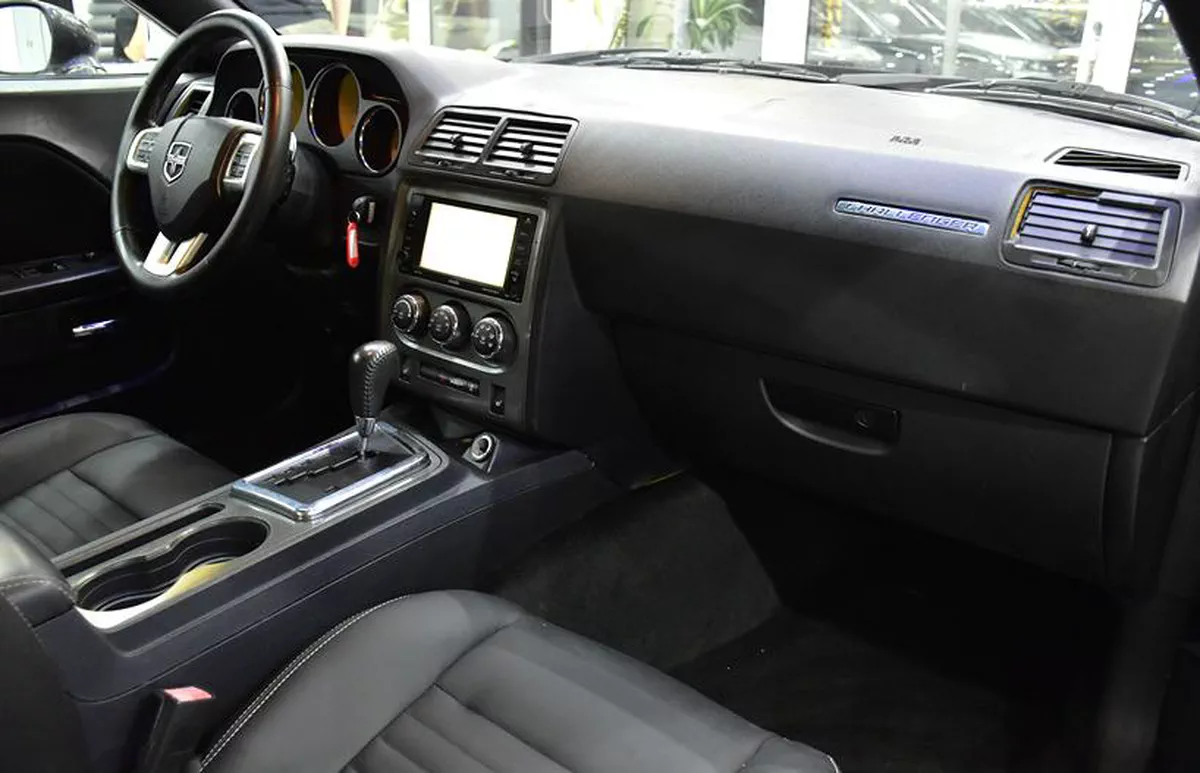 Dodge Challenger ( 2012 Model ) in Black...-4-4