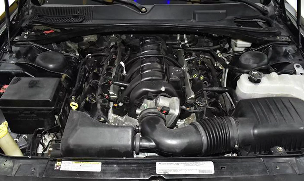Dodge Challenger ( 2012 Model ) in Black...-8-8