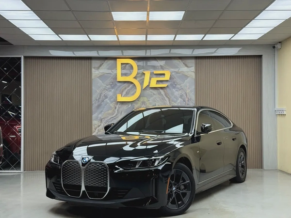 2025 BMW i4 xDrive40 M Sport - American Specs - Brand New!