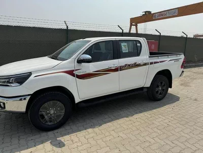 Toyota Hilux Toyota Hilux 2.7L Petrol AT Full Option With Bush Start MY2025-1