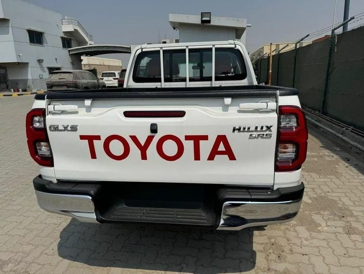 Toyota Hilux Toyota Hilux 2.7L Petrol AT Full Option With Bush Start MY2025-5-0
