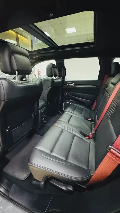 2020 Jeep Grand Cherokee SRT Canadian Specs Original Paint-13