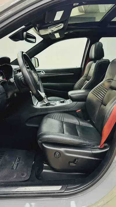 2020 Jeep Grand Cherokee SRT Canadian Specs Original Paint-8
