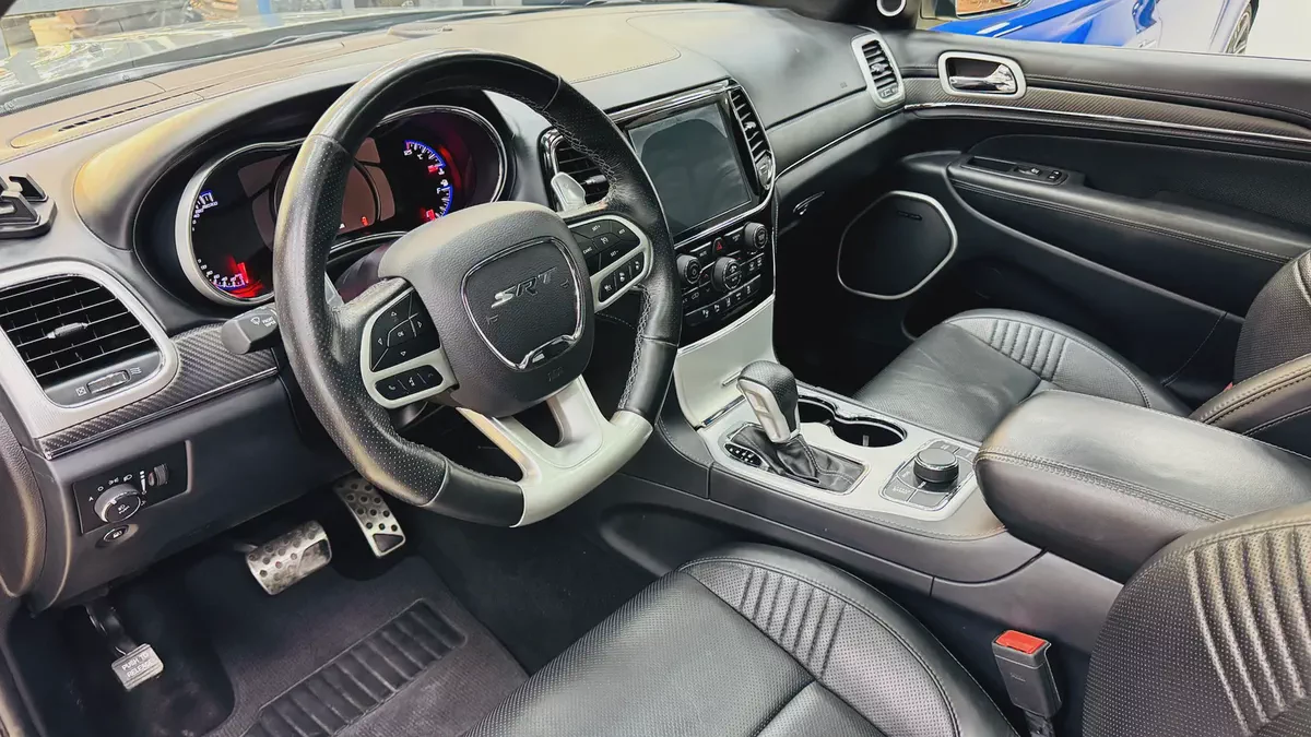 2020 Jeep Grand Cherokee SRT Canadian Specs Original Paint-7-7