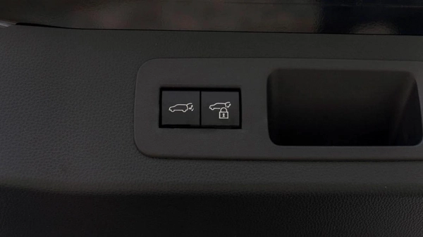 Toyota Land Cruiser PETROL 2026