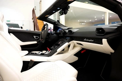 AED 17,164 PM | LAMBORGHINI HURACAN SPYDER 2017 | LP 610 | WELL MAINTAINED | 1 YEAR WARRANTY-1
