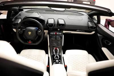 AED 17,164 PM | LAMBORGHINI HURACAN SPYDER 2017 | LP 610 | WELL MAINTAINED | 1 YEAR WARRANTY-2