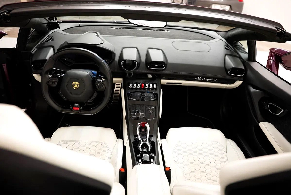 AED 17,164 PM | LAMBORGHINI HURACAN SPYDER 2017 | LP 610 | WELL MAINTAINED | 1 YEAR WARRANTY-2-2
