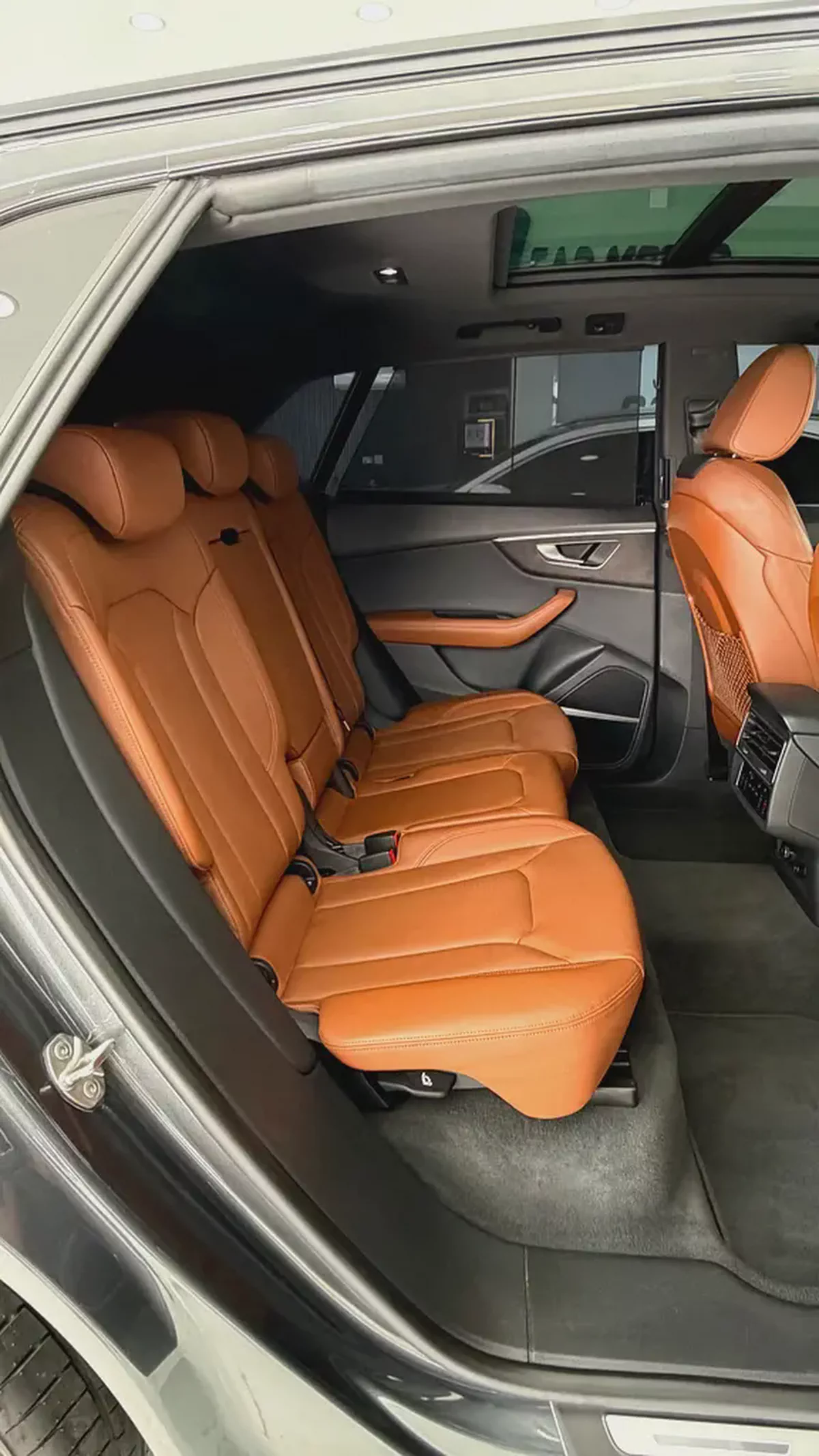 2023 Audi Q8 55 TFSI quattro S line - GCC Specs-10-10