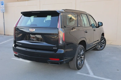 CADILLAC ESCALADE 600 SPORT PLATINUM-0KM-2024-GCC SPECS-UNDER WARRANTY  SERVICE-BRAND NEW-2