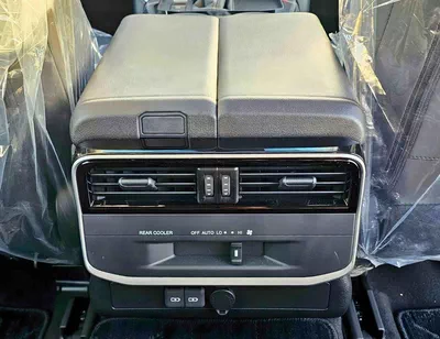 Toyota Land Cruiser GXR BASIC / 4.0L PETROL V6 / SUNROOF / LEATHER WITH DRIVER POWER SEAT (CODE # GXR4B)-16