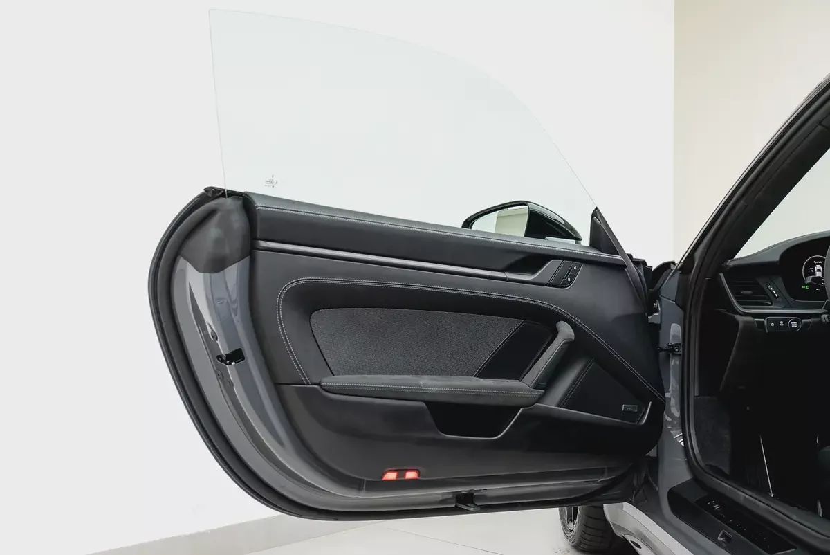2025 PORSCHE 911 CARRERA GTS WITH WARRANTY.-6-6