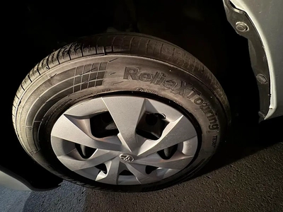 2022 Toyota Yaris SE - GCC Specs - Excellent Condition-2
