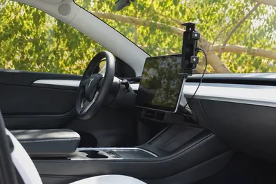 Tesla Model Y Performance 2023 GCC Specs-12