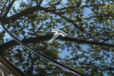 Tesla Model Y Performance 2023 GCC Specs-3