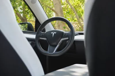 Tesla Model Y Performance 2023 GCC Specs-5