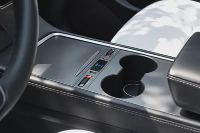 Tesla Model Y Performance 2023 GCC Specs-6