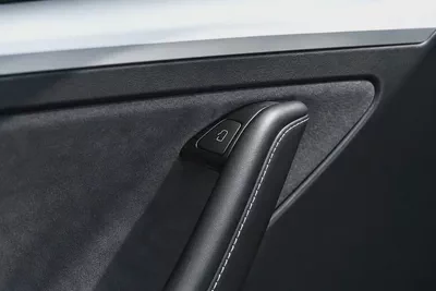 Tesla Model Y Performance 2023 GCC Specs-8