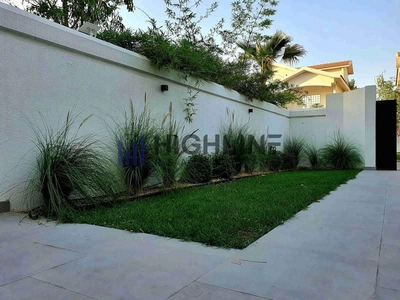 Unmatched Luxury 4-Bedroom Villa Near Kite Beach-1