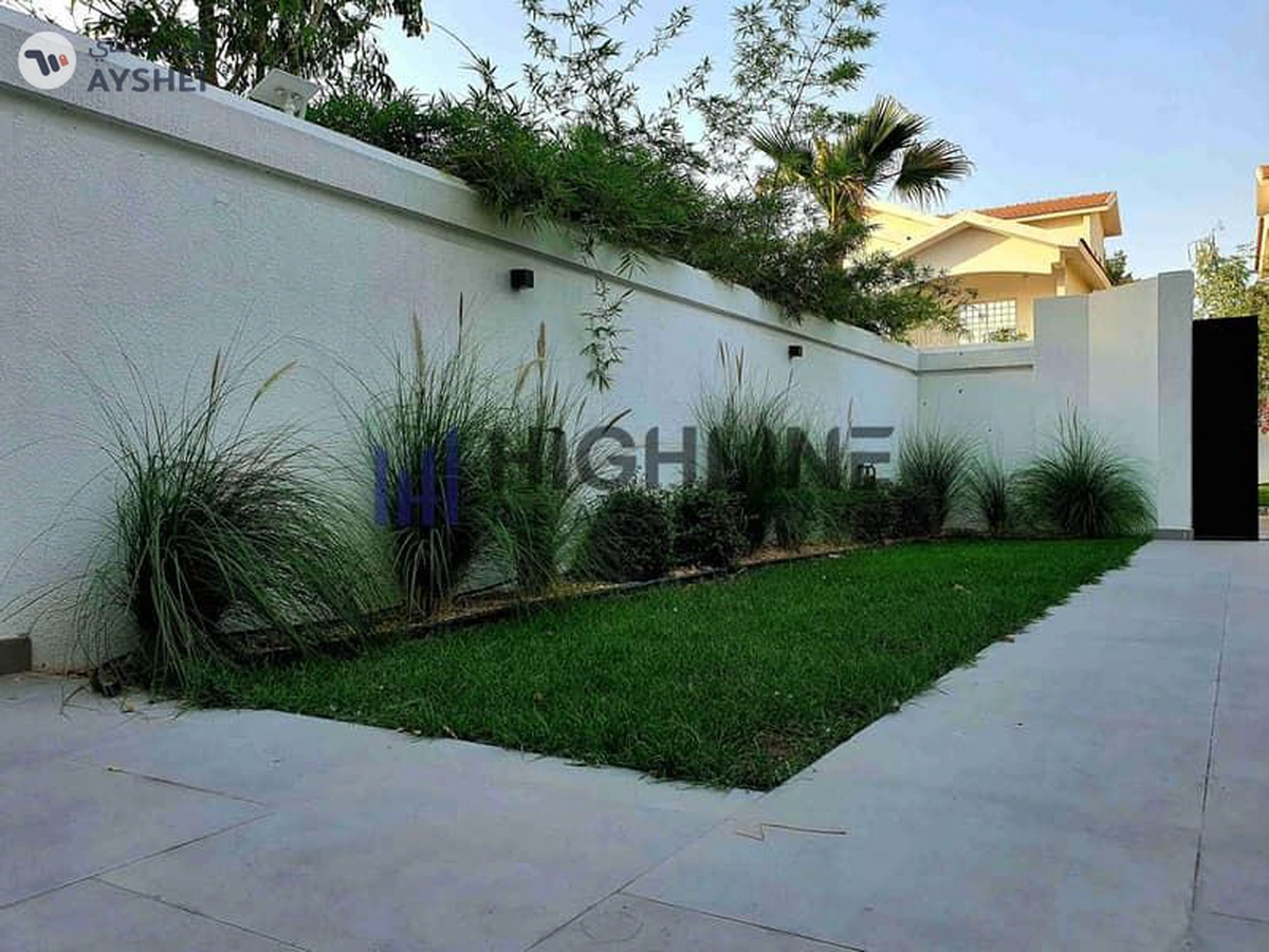Unmatched Luxury 4-Bedroom Villa Near Kite Beach-1-1