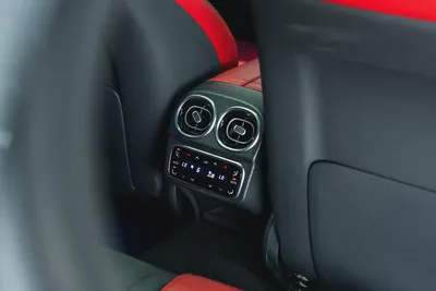 2025 Mercedes-Benz C-Class C200 GCC Specs-8