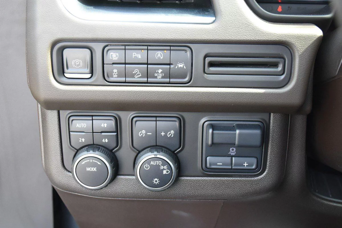 TAHOE LT 4WD 2023 | GREY-14-14