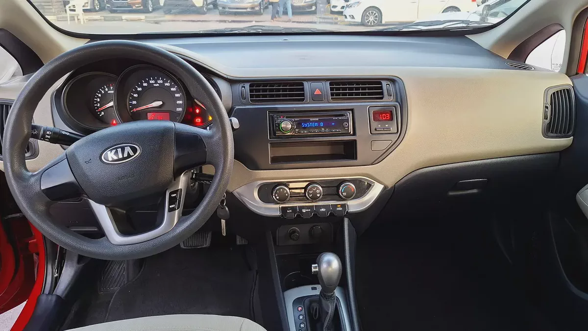 2013 Kia Rio S GCC Specs-18-18