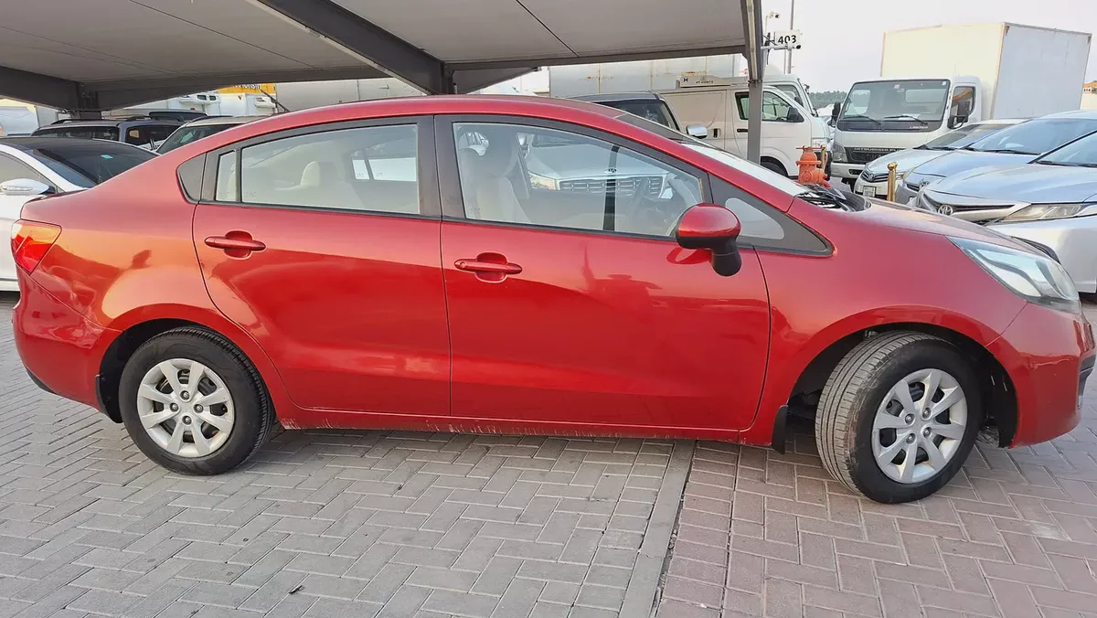 2013 Kia Rio S GCC Specs-3-3