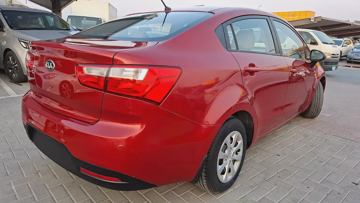2013 Kia Rio S GCC Specs-4-4