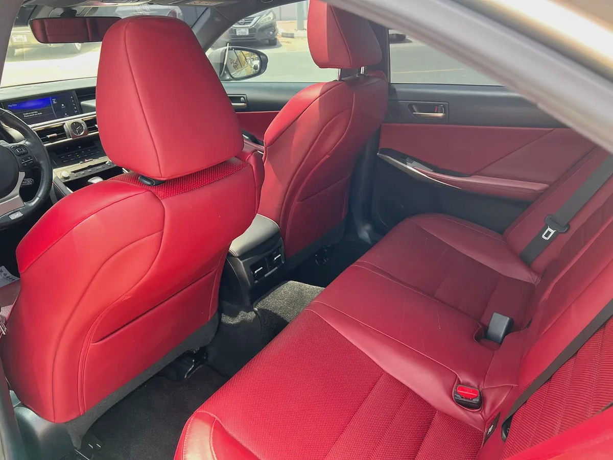 2019 Lexus IS 350 F Sport - GCC Specs - Perfect Condition-8-8