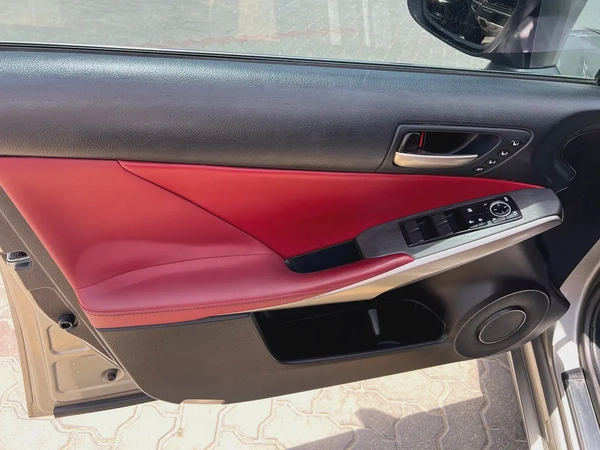 2019 Lexus IS 350 F Sport - GCC Specs - Perfect Condition