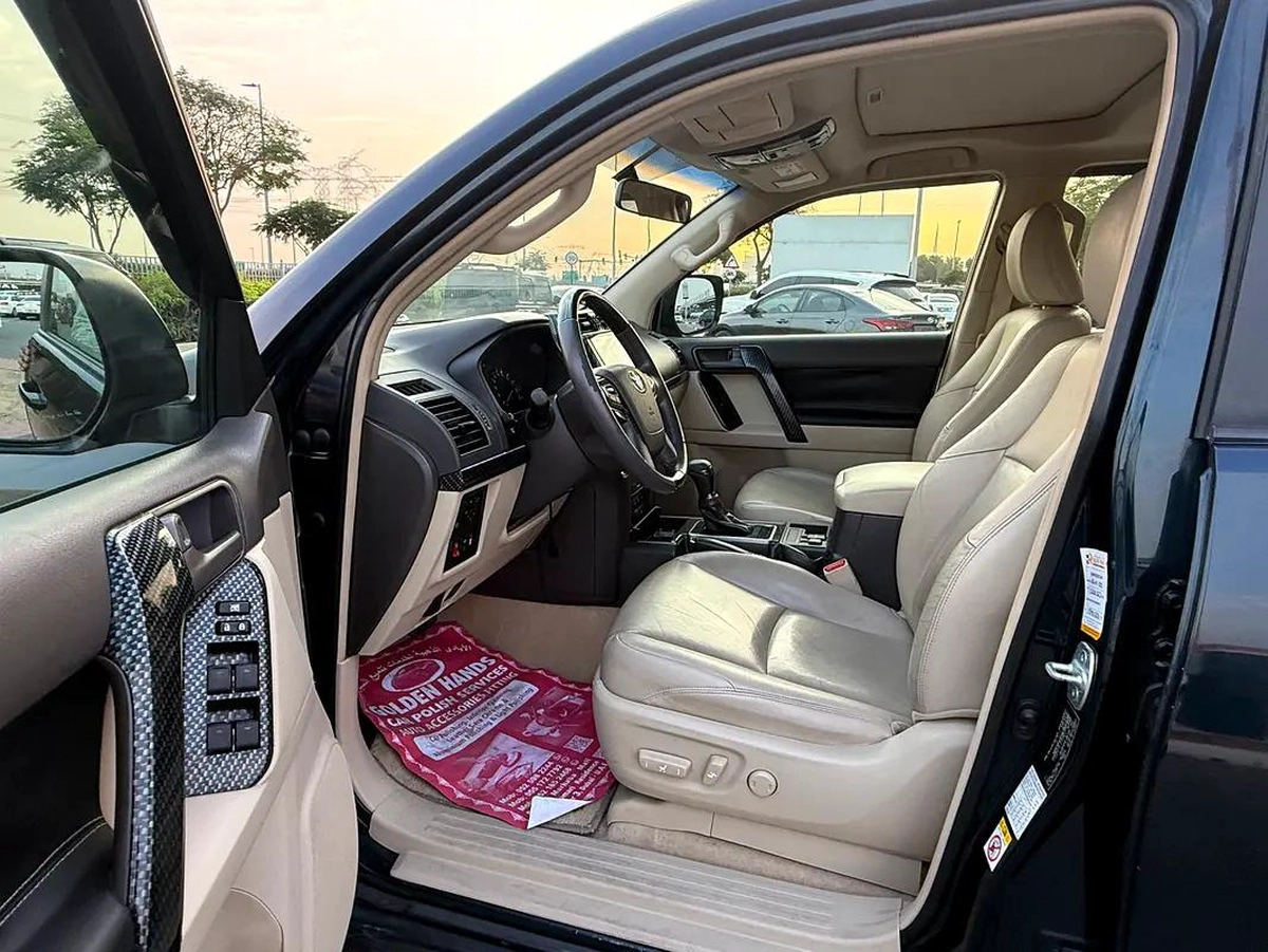 Toyota Prado 2018 VXR V6 Full Option Accident Free