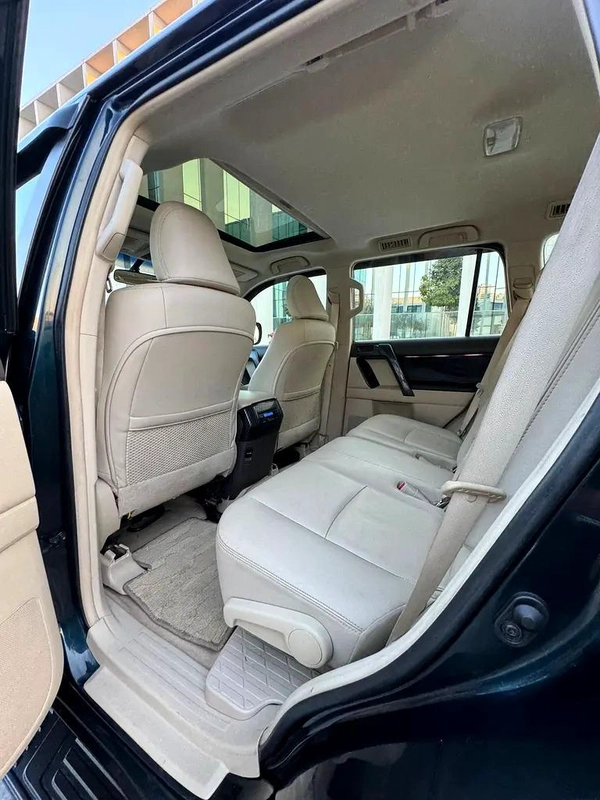 Toyota Prado 2018 VXR V6 Full Option Accident Free