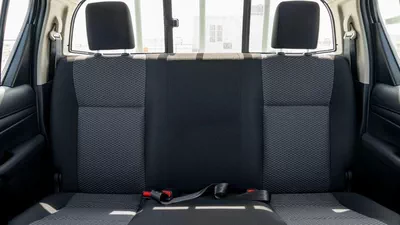 Toyota Hilux GLX MID OPTION PETROL 2.7 AT-23