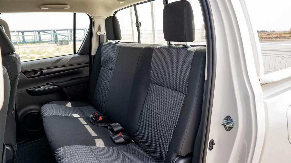 Toyota Hilux GLX MID OPTION PETROL 2.7 AT-16-0