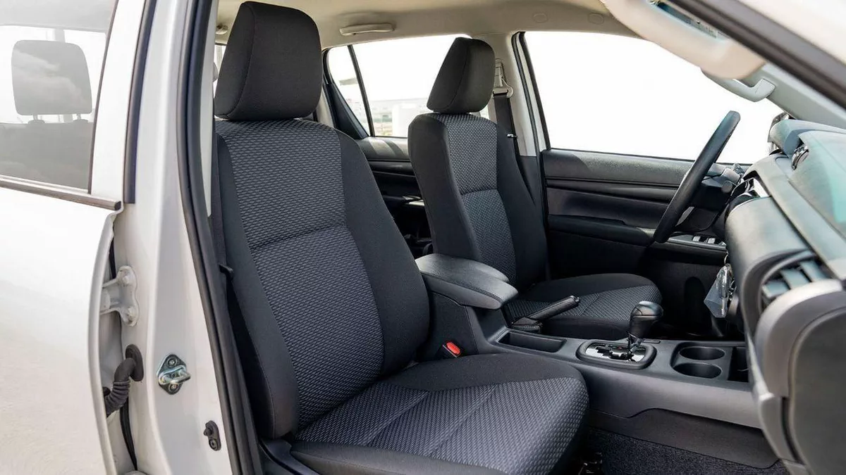 Toyota Hilux GLX MID OPTION PETROL 2.7 AT-18-0