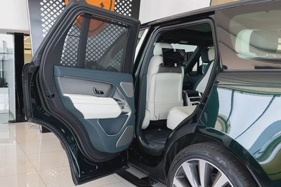 Range Rover | Vogue | SV | GCC | 4.4L Twin-Turbo V8 | SWB | AWD | VIP Rear Seats | 2026 (Export)-9