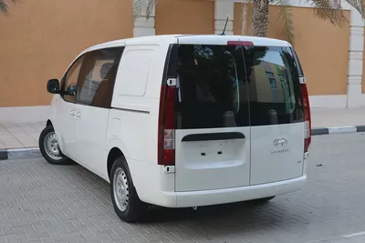 Hyundai Staria 2023 GCC Specs - Perfect Family & Commercial Van-2