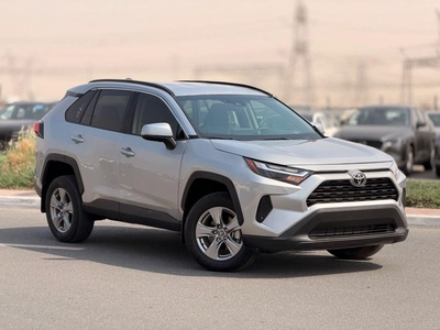 Toyota RAV4 XLE 2.5 L push start 2025 full option-12