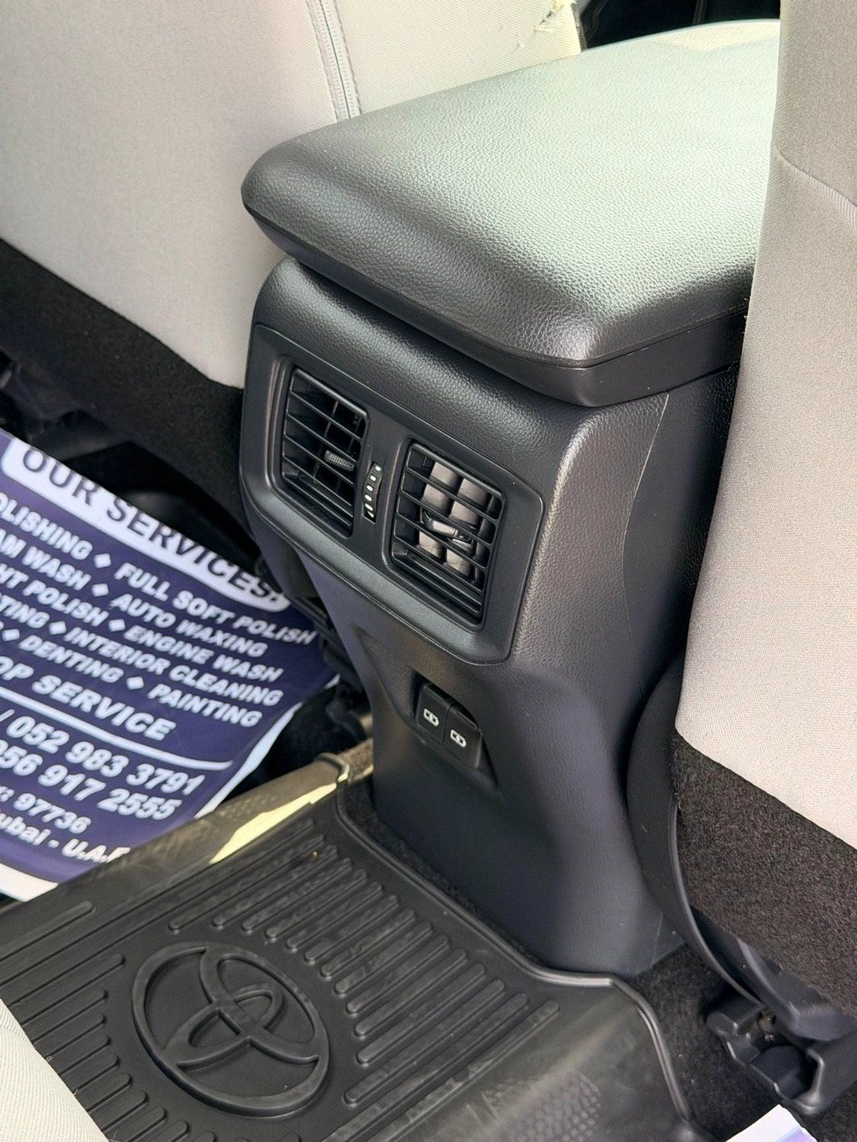 Toyota RAV4 XLE 2.5 L push start 2025 full option-10-10