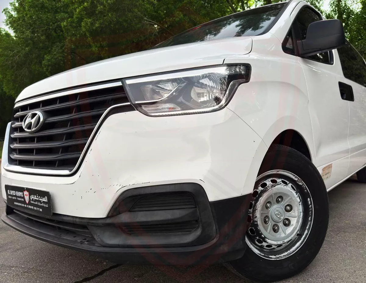Hyundai H-1 GL Hyundai H1 2021 | 2.4L V4 | GCC Specs | Accident-Free | Excellent Condition | AED 907/Month-3-0
